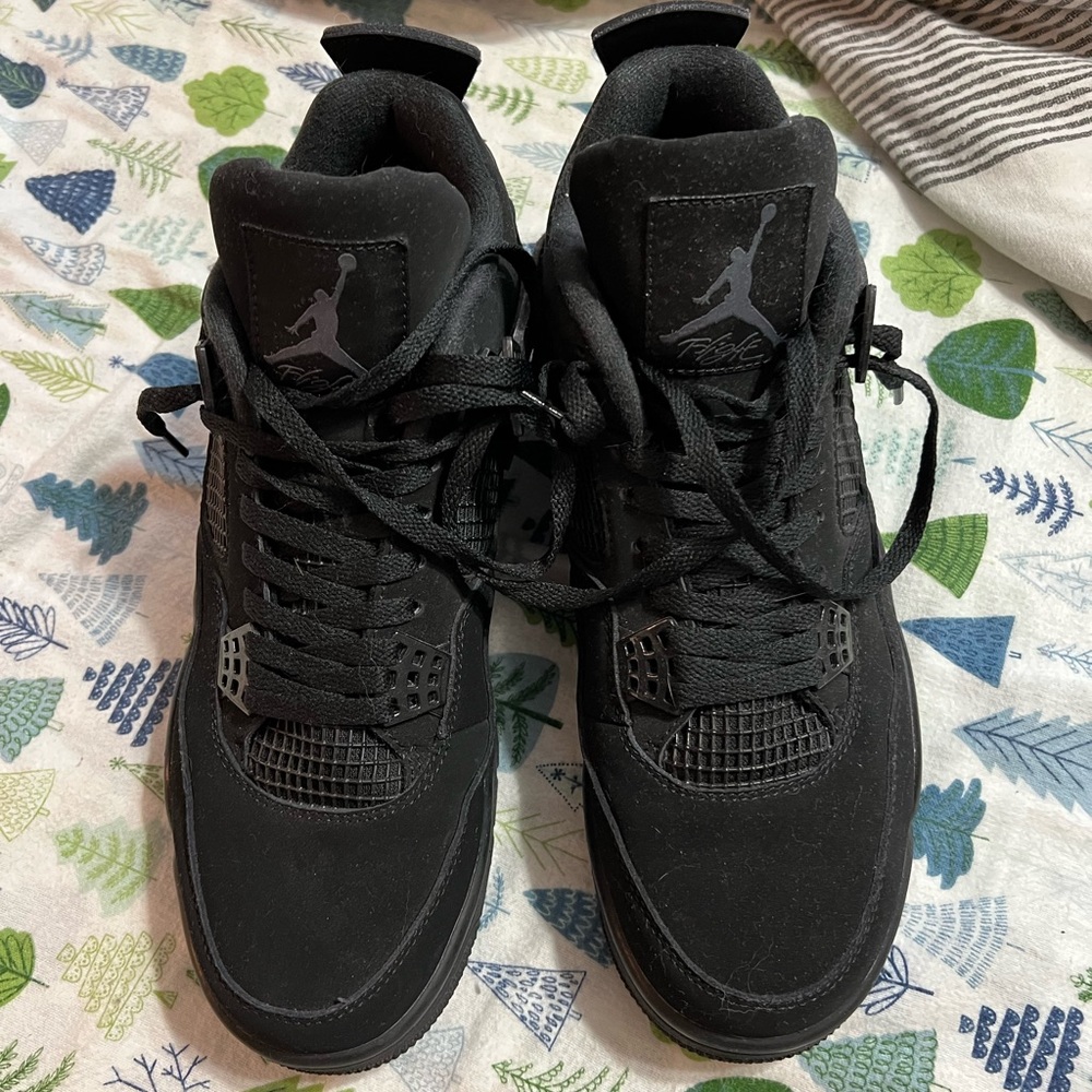 Jordan 4 black cat